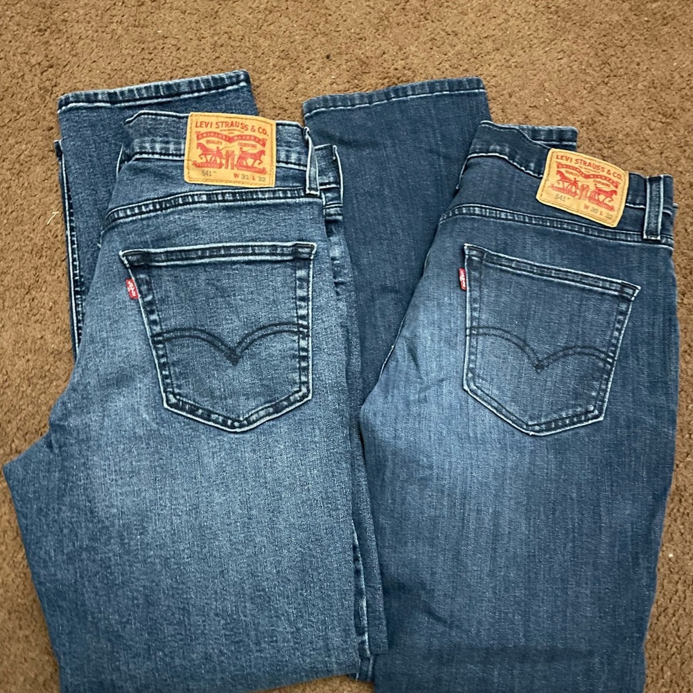 30 x 32 and 31 x 32. Levi 541. Athletic fit jeans.